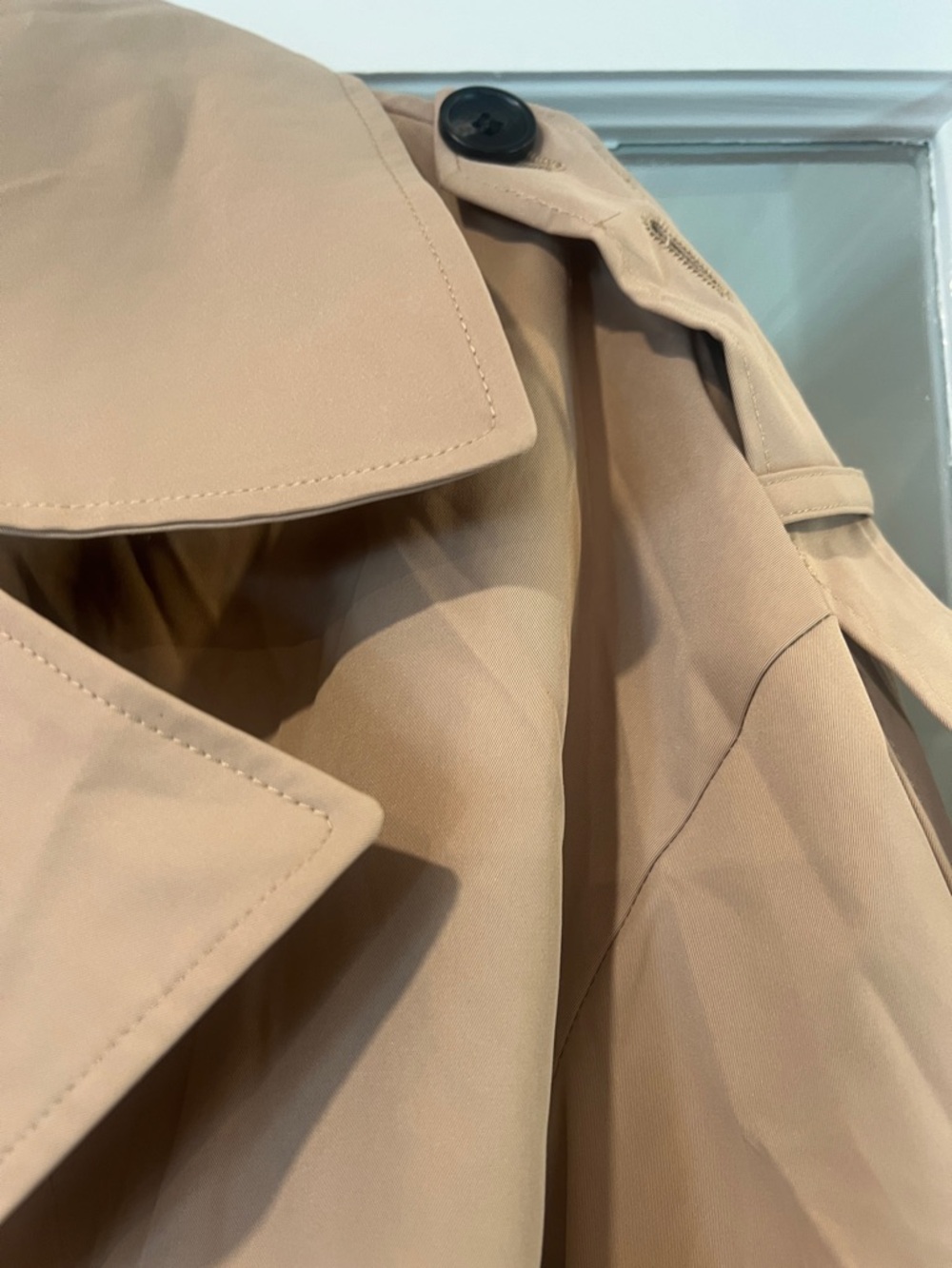 Cropped Double-Breasted Trench Coat - Taupe - Picture 4 of 4